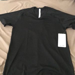 Men’s Lululemon shirt (Metal Vent Tech SS V)